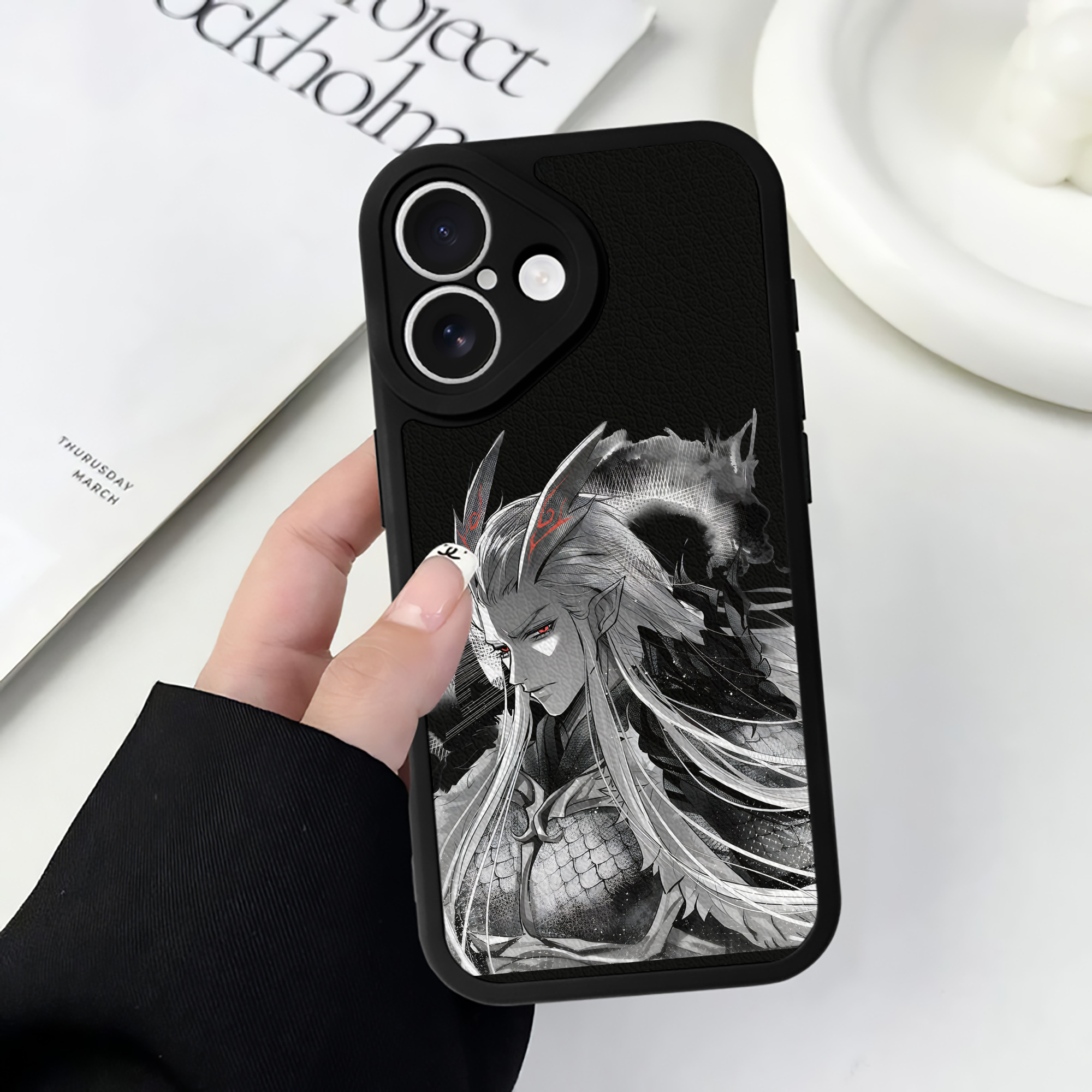 （画像用） Ne Zha 2 ナタ 魔童の大暴れ 【iPhone 16シリーズ対応】シリコンスマホケース（レザー調） 材質：シリコン